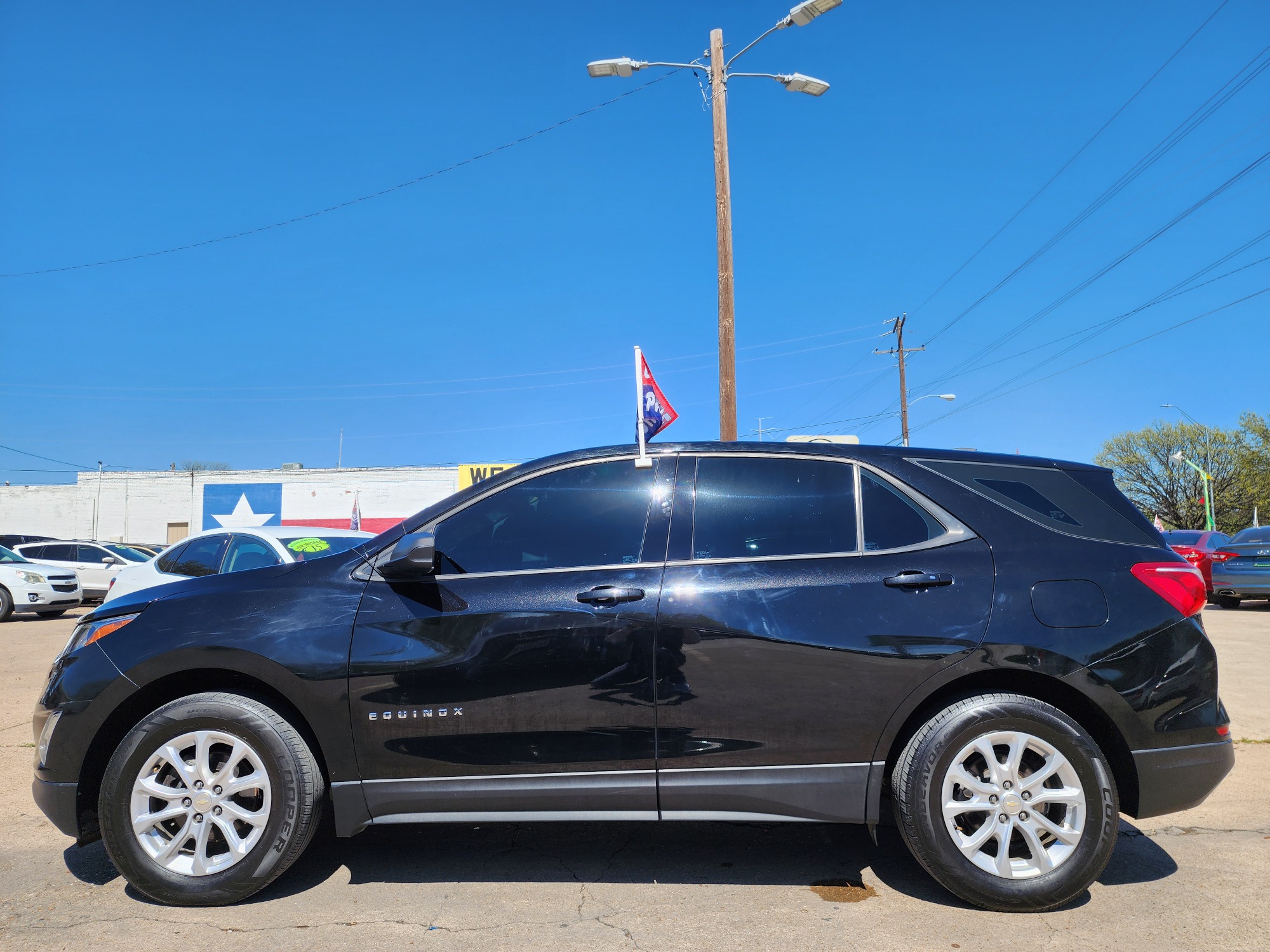 2019 BLACK Chevrolet Equinox LS (3GNAXHEV2KL) with an 1.5L L4 DIR DOHC 16V TURBO engine, 6A transmission, located at 2660 S.Garland Avenue, Garland, TX, 75041, (469) 298-3118, 32.885551, -96.655602 - Welcome to DallasAutos4Less, one of the Premier BUY HERE PAY HERE Dealers in the North Dallas Area. We specialize in financing to people with NO CREDIT or BAD CREDIT. We need proof of income, proof of residence, and a ID. Come buy your new car from us today!! This is a very well cared for 2019 Ch - Photo #6